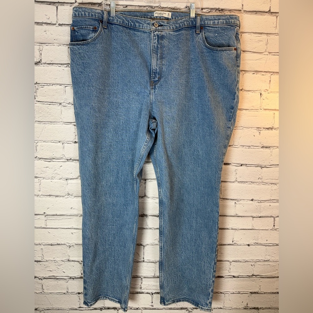 Abercrombie & Fitch Women’s The 90s Straight Ultra High Rise Jeans Size 24 EUC